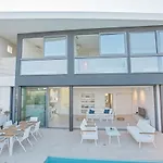 Villa White Pearl *