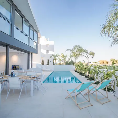 Vila White Pearl Protaras