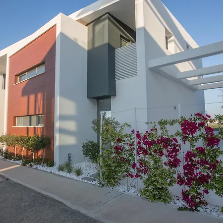 White Pearl Vila
