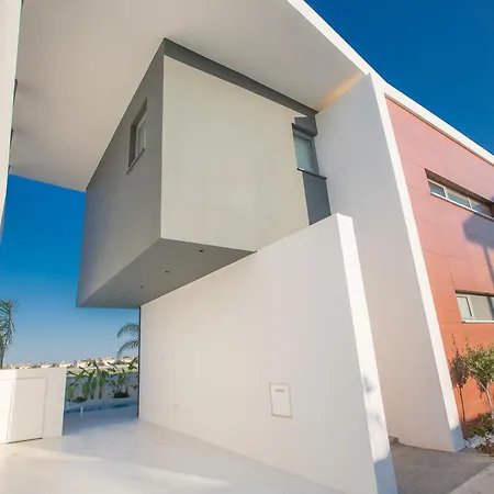 White Pearl Vila *