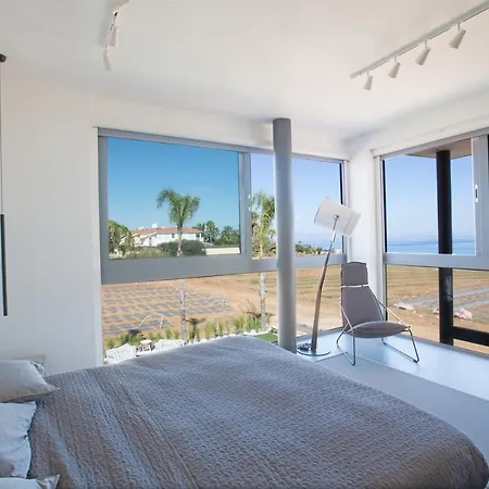 White Pearl Vila
