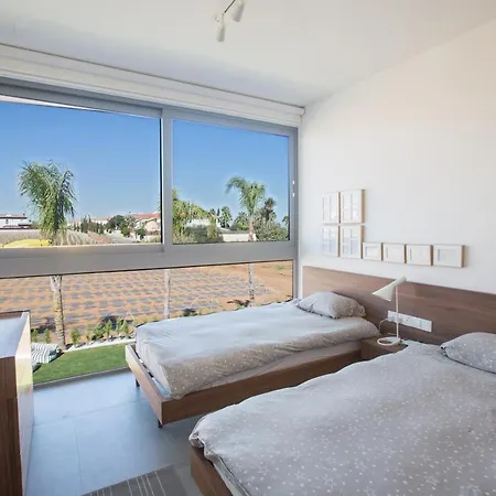 White Pearl Vila