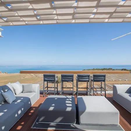 White Pearl Vila
