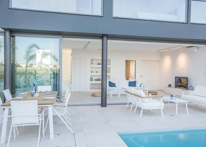 White Pearl * Protaras