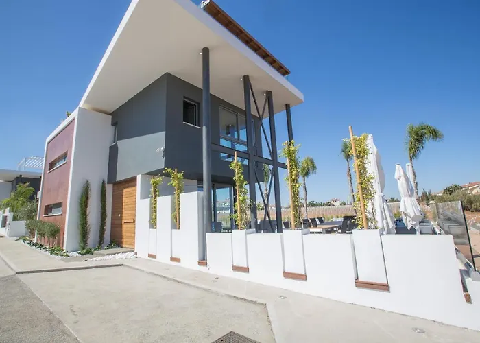 White Pearl Villa Protaras