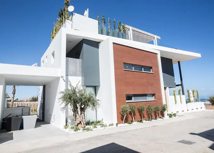 White Pearl * Protaras