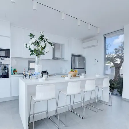 White Pearl * Protaras