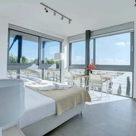 White Pearl Villa Protaras