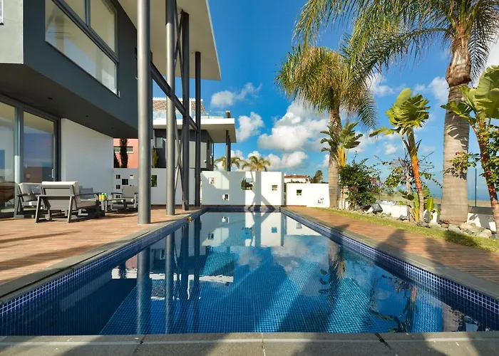 White Pearl Protaras